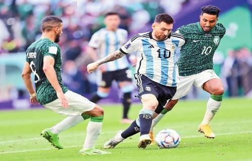 英格兰官方：戈登和波普因伤退出名单，查洛巴和特拉福德入替